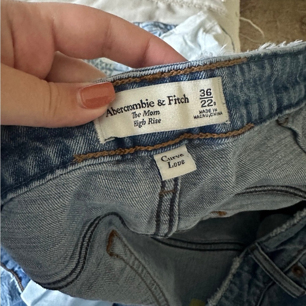 Mom High Rise Abercrombie Jeans